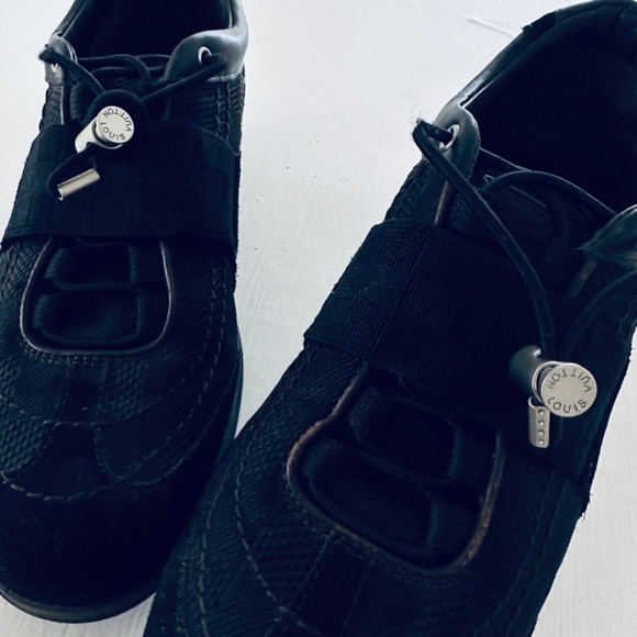 Louis Vuitton authentic sneakers size  36-6 - Picture 8 of 16